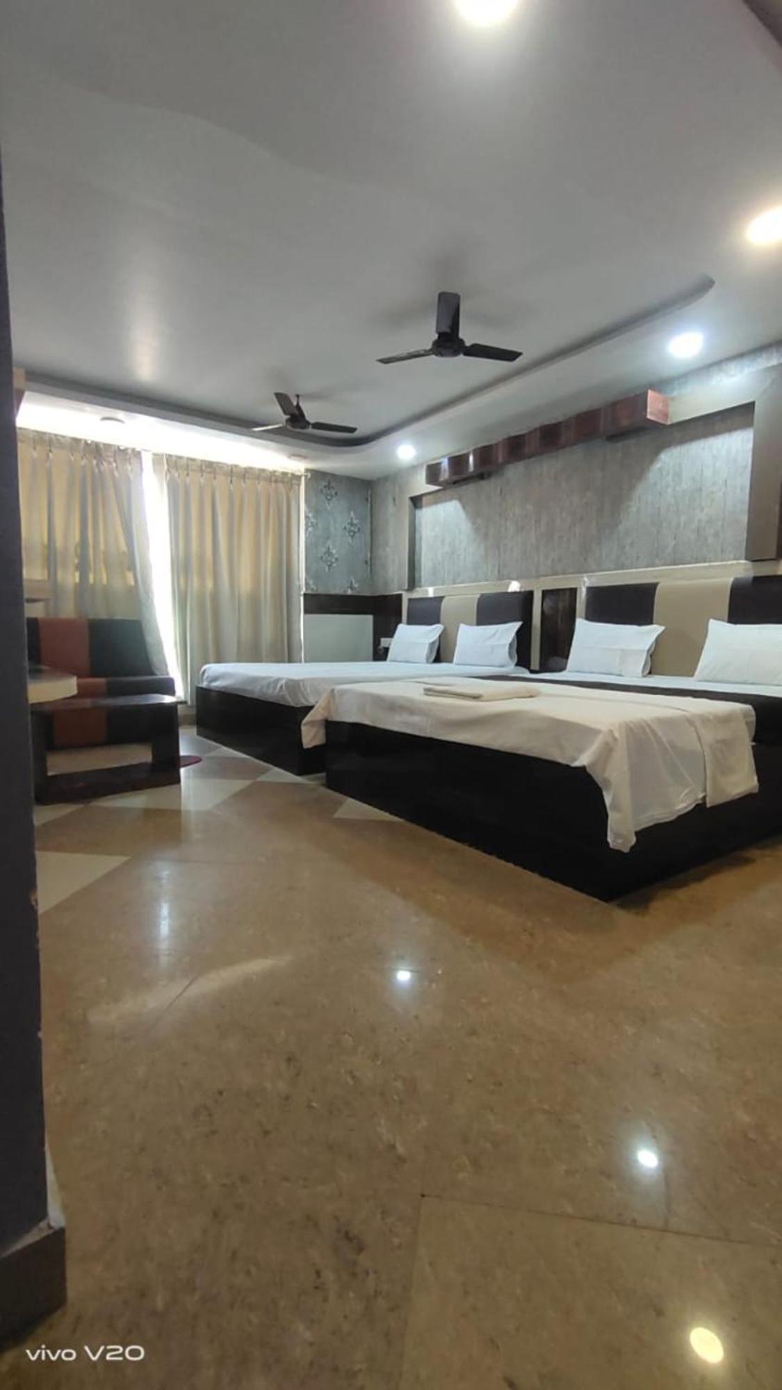 Hotel Tara Lodge Grand Road Puri - Near Jagannath Temple - Best Location מראה חיצוני תמונה