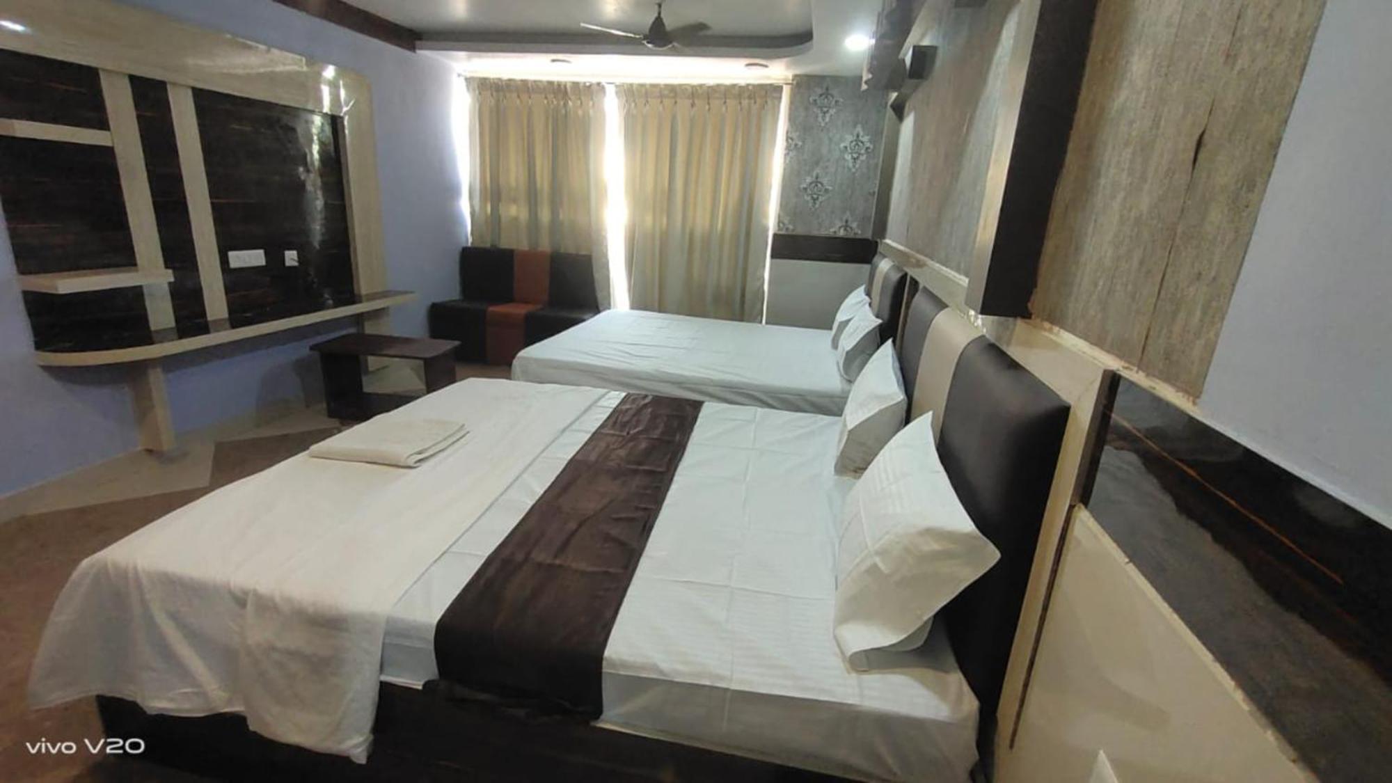 Hotel Tara Lodge Grand Road Puri - Near Jagannath Temple - Best Location מראה חיצוני תמונה