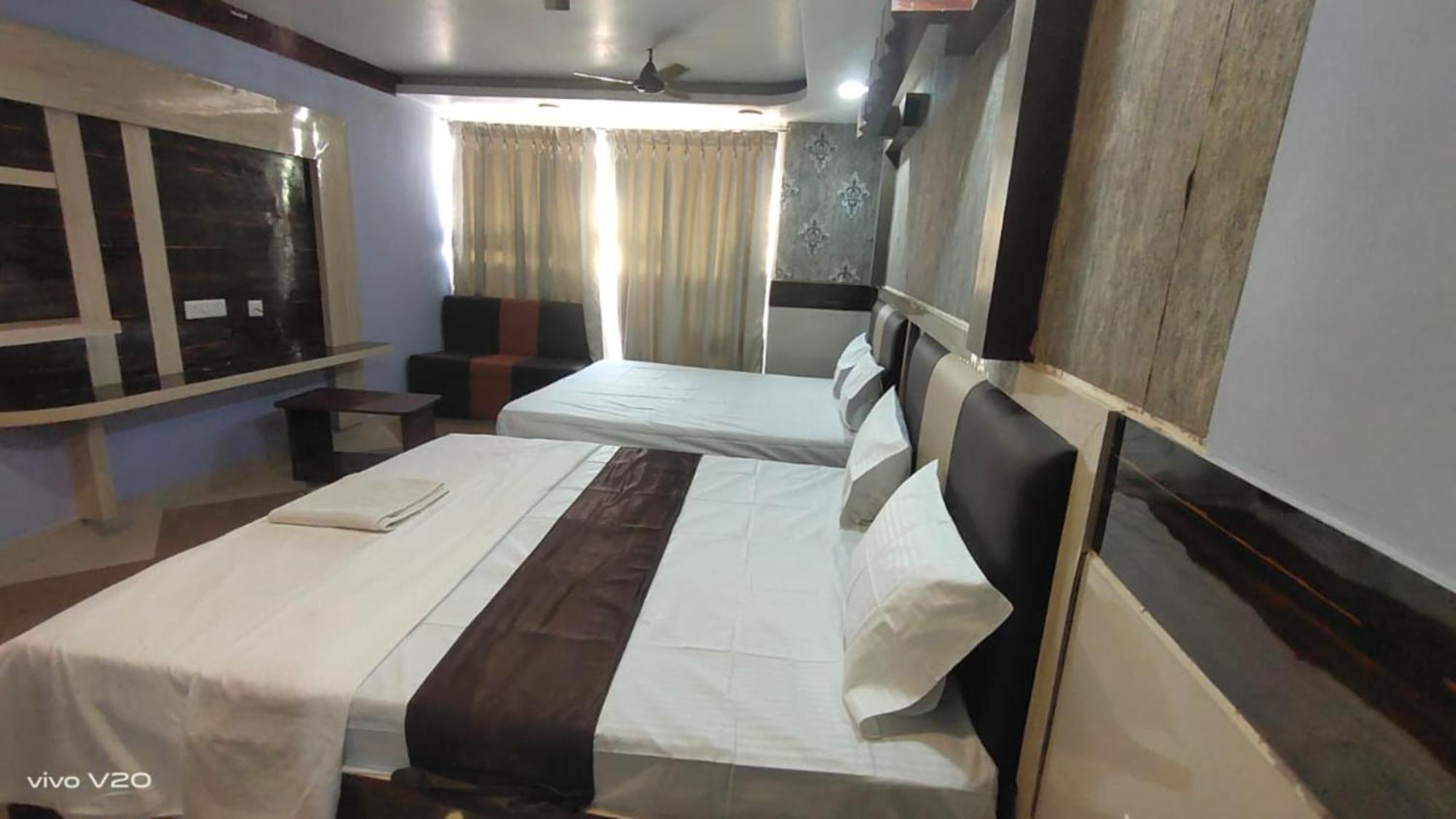 Hotel Tara Lodge Grand Road Puri - Near Jagannath Temple - Best Location מראה חיצוני תמונה